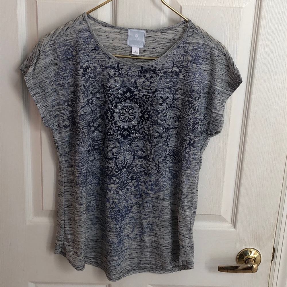Sunday Top with Rhinestones Sz Small like new